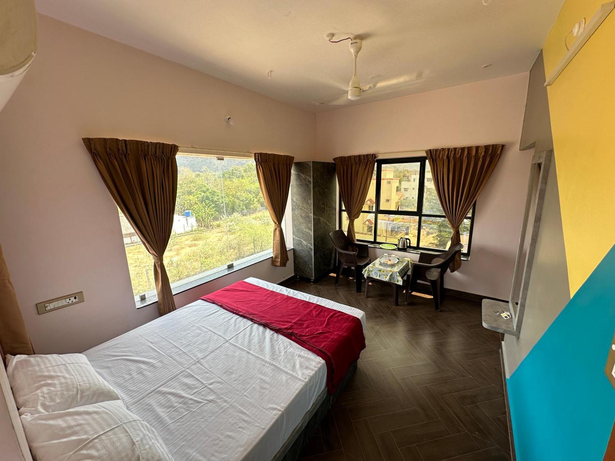 Om Lingeswaran Home Stay Tiruvannāmalai מראה חיצוני תמונה