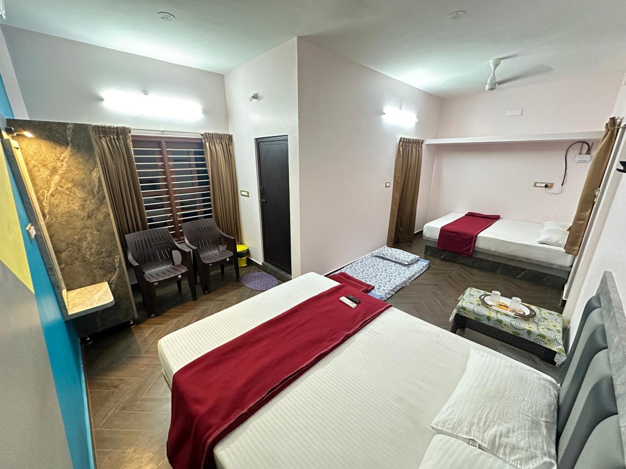 Om Lingeswaran Home Stay Tiruvannāmalai מראה חיצוני תמונה